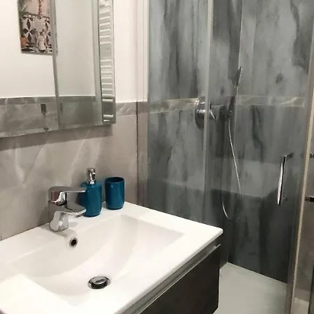 Aurora 15 Apartment *